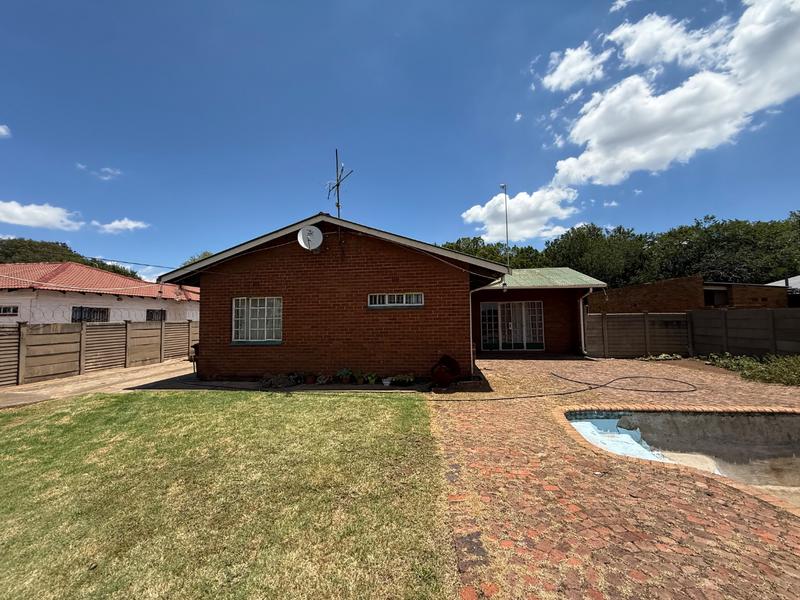 3 Bedroom Property for Sale in Vanderbijlpark CE 2 Gauteng