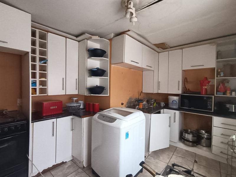 3 Bedroom Property for Sale in Emangweni Gauteng