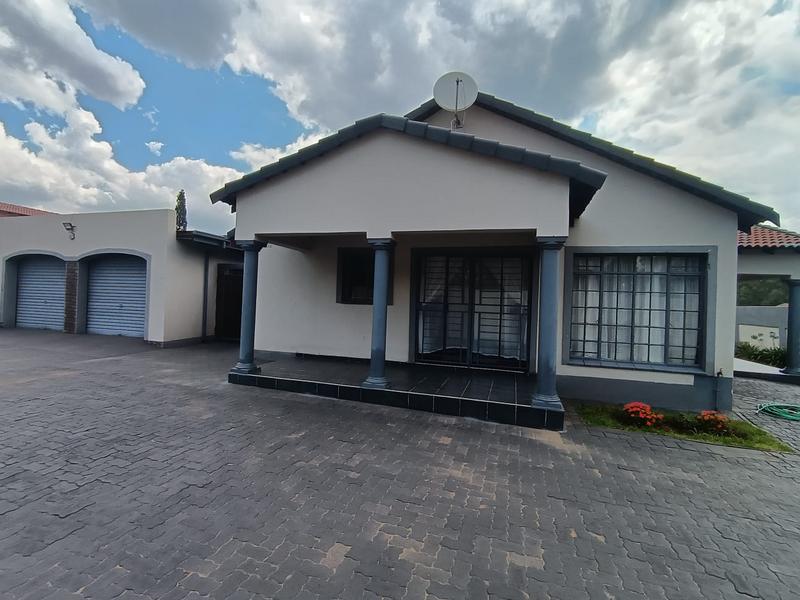 3 Bedroom Property for Sale in Clayville Gauteng