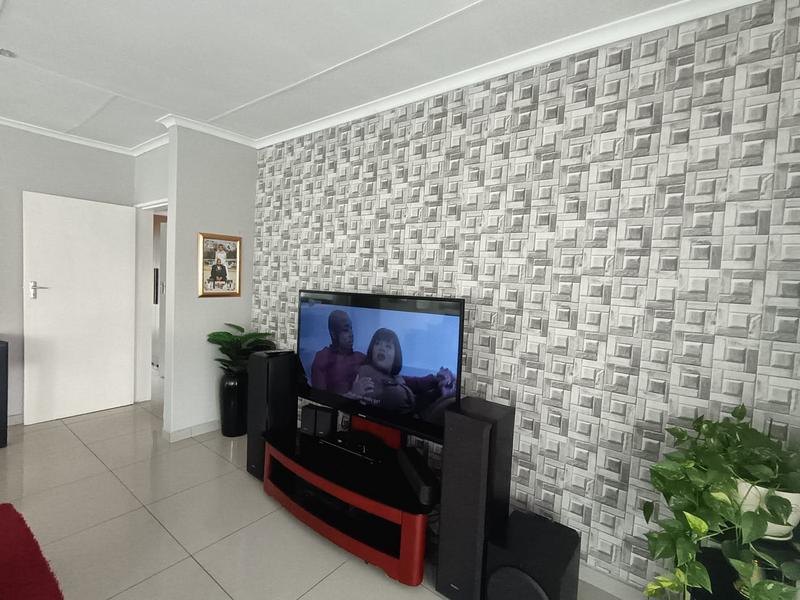 3 Bedroom Property for Sale in Clayville Gauteng