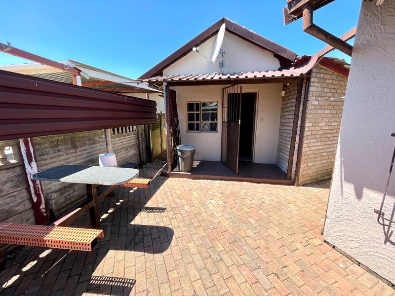 4 Bedroom Property for Sale in Dan Pienaarville Gauteng
