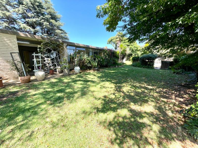 5 Bedroom Property for Sale in Monument Gauteng