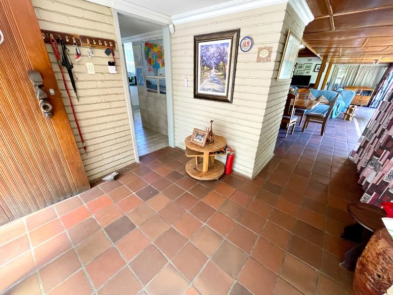 5 Bedroom Property for Sale in Monument Gauteng