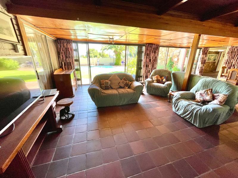 5 Bedroom Property for Sale in Monument Gauteng