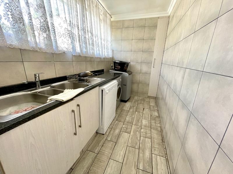 5 Bedroom Property for Sale in Monument Gauteng