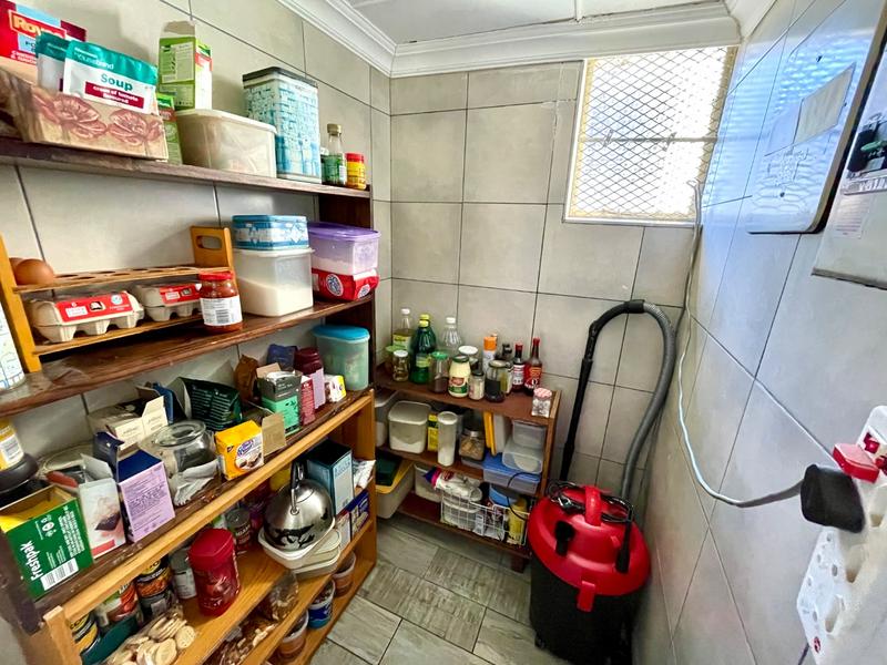 5 Bedroom Property for Sale in Monument Gauteng