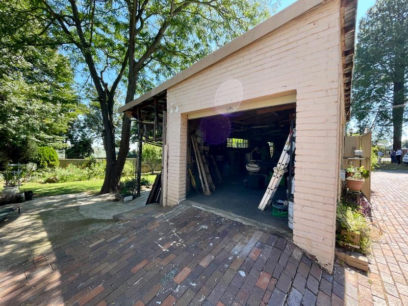 5 Bedroom Property for Sale in Monument Gauteng