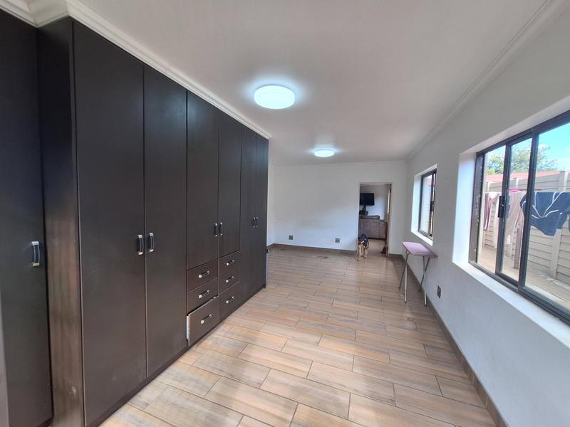 4 Bedroom Property for Sale in East Lynne Gauteng