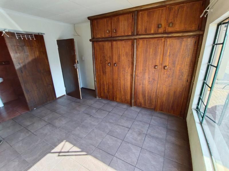 2 Bedroom Property for Sale in Hesteapark Gauteng