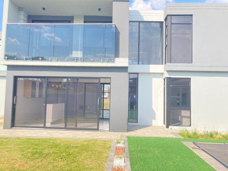 5 Bedroom Property for Sale in Six Fountains Residential Estate Gauteng
