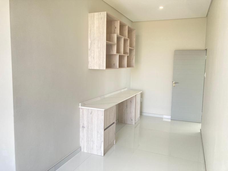 5 Bedroom Property for Sale in Six Fountains Residential Estate Gauteng