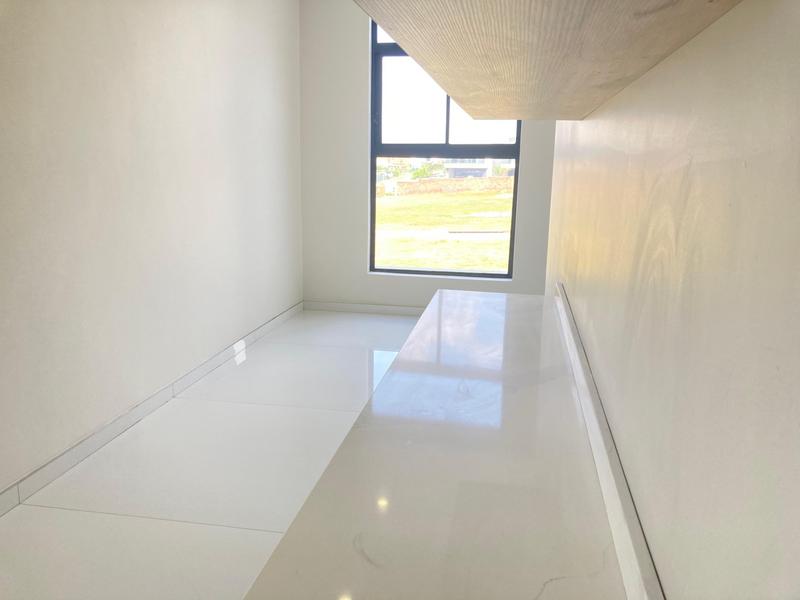 5 Bedroom Property for Sale in Six Fountains Residential Estate Gauteng