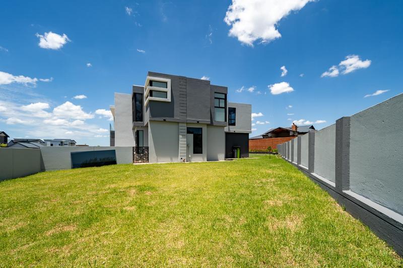 5 Bedroom Property for Sale in Six Fountains Residential Estate Gauteng