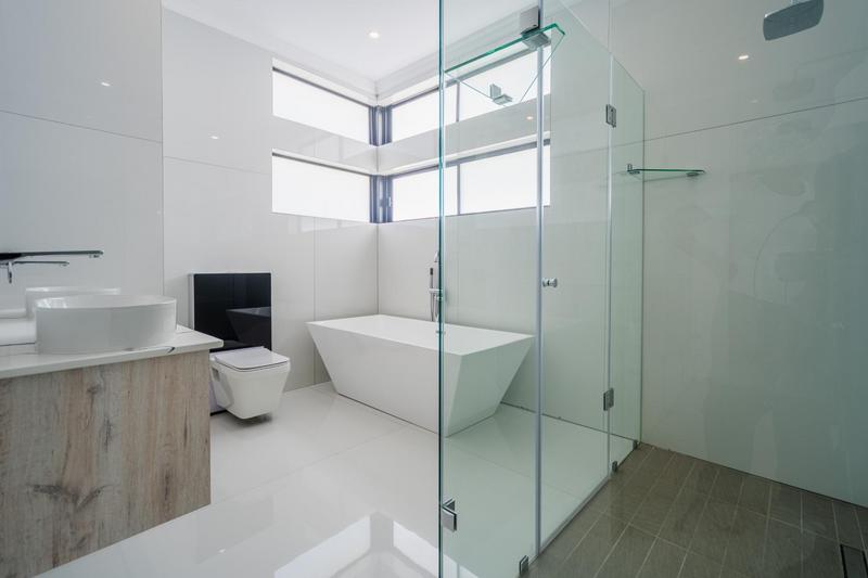 5 Bedroom Property for Sale in Six Fountains Residential Estate Gauteng