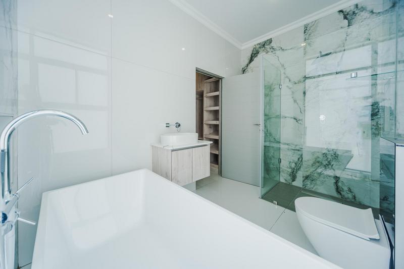 5 Bedroom Property for Sale in Six Fountains Residential Estate Gauteng