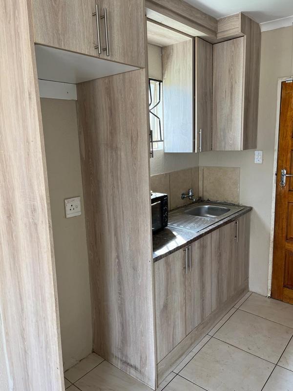 To Let 2 Bedroom Property for Rent in Windmill Park Gauteng