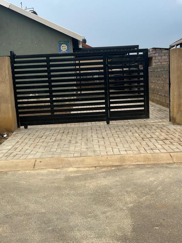 To Let 2 Bedroom Property for Rent in Windmill Park Gauteng