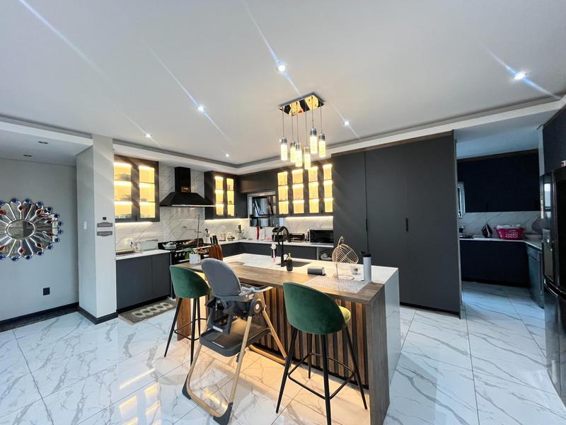 4 Bedroom Property for Sale in Blue Valley Golf Estate Gauteng