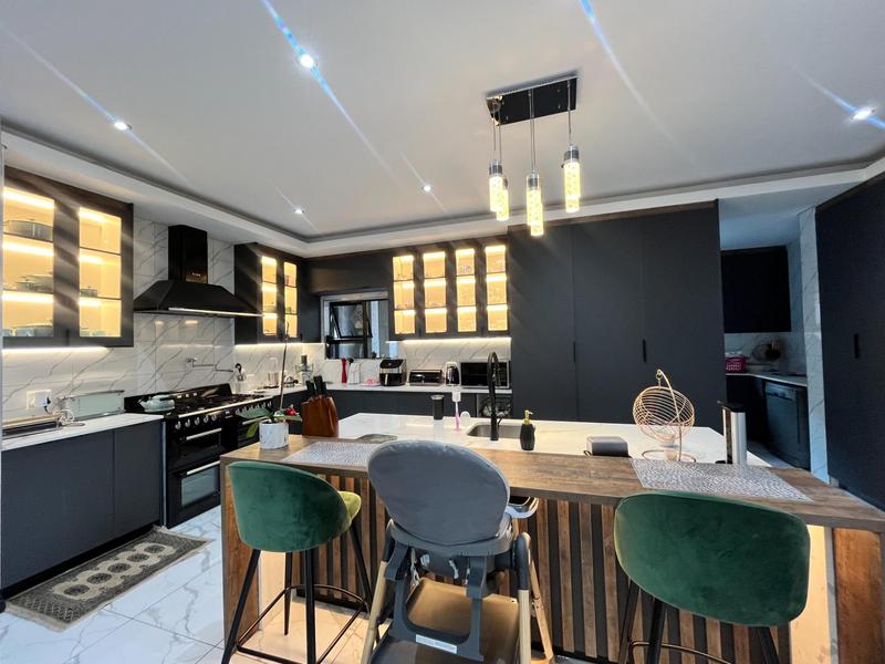 4 Bedroom Property for Sale in Blue Valley Golf Estate Gauteng