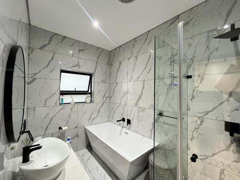 4 Bedroom Property for Sale in Blue Valley Golf Estate Gauteng