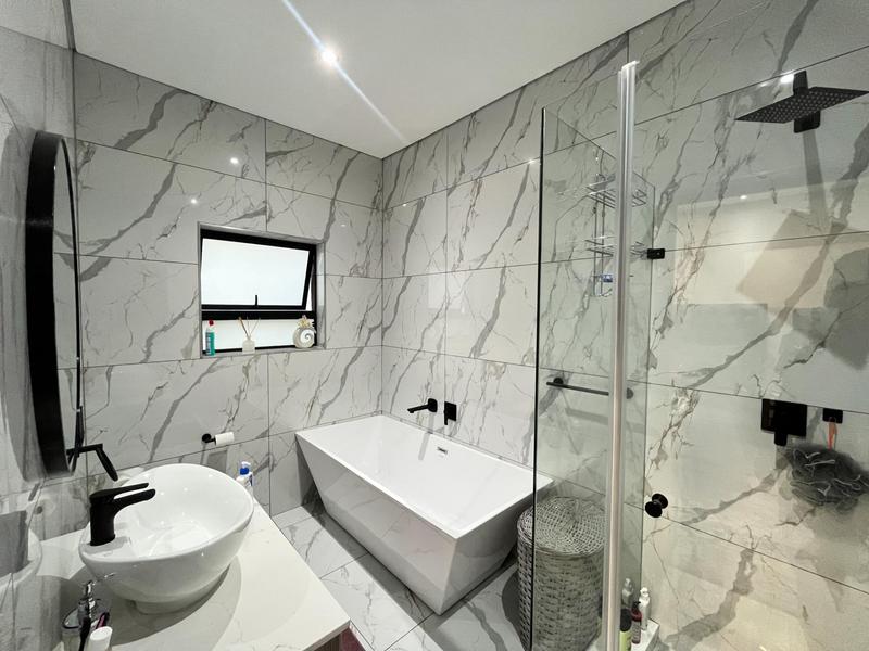 4 Bedroom Property for Sale in Blue Valley Golf Estate Gauteng