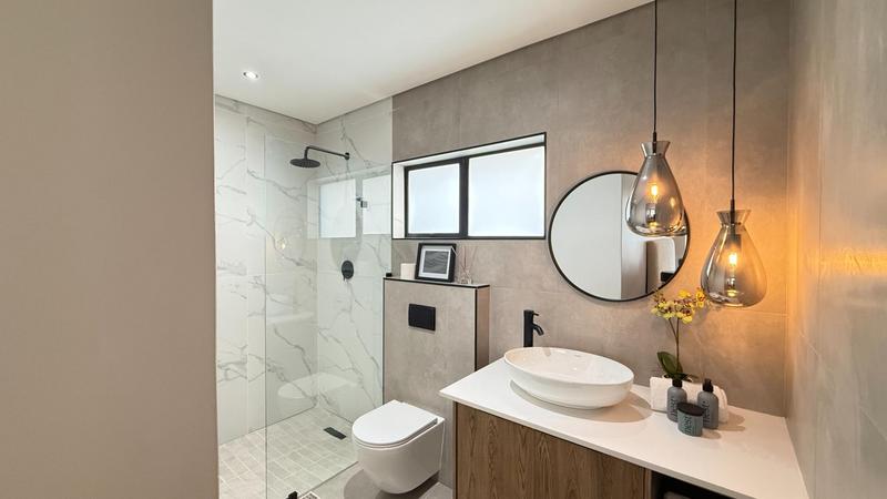 5 Bedroom Property for Sale in Midstream Heights Gauteng