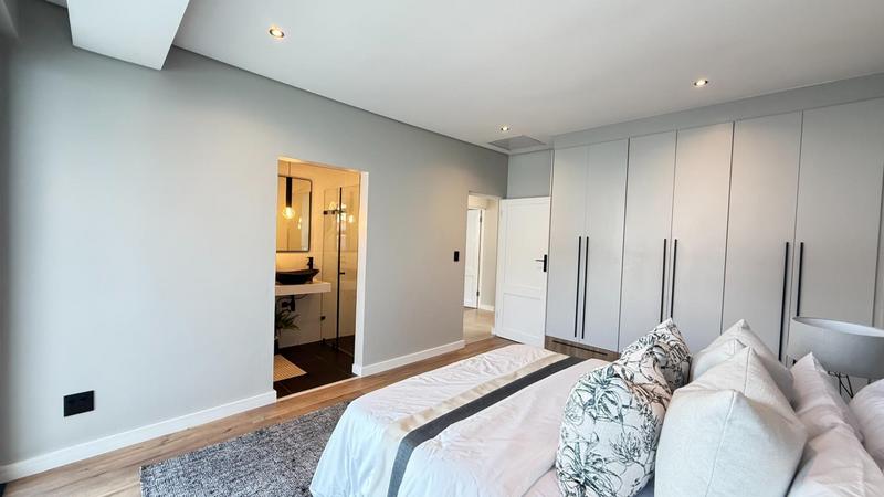 5 Bedroom Property for Sale in Midstream Heights Gauteng