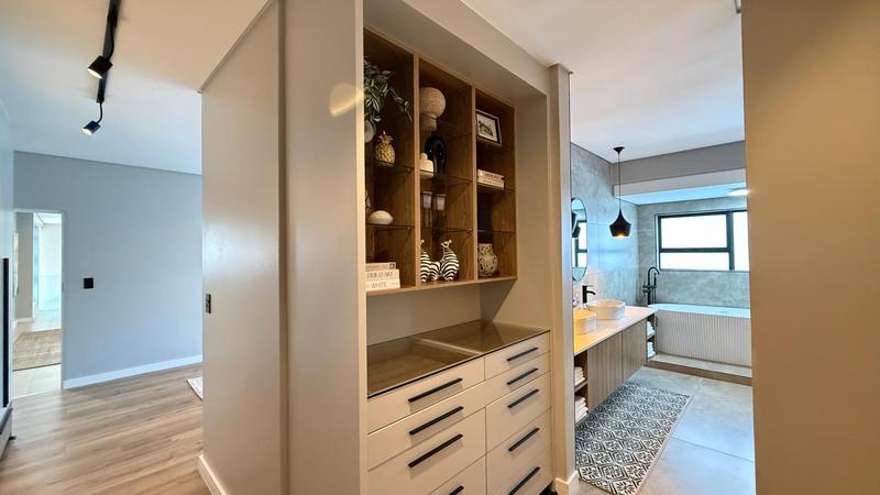 5 Bedroom Property for Sale in Midstream Heights Gauteng