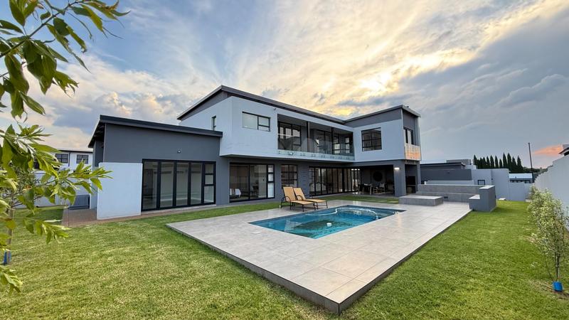 5 Bedroom Property for Sale in Midstream Heights Gauteng