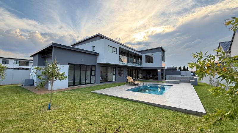 5 Bedroom Property for Sale in Midstream Heights Gauteng