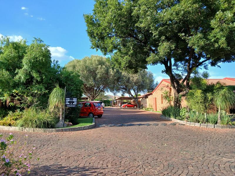 2 Bedroom Property for Sale in Bromhof Gauteng