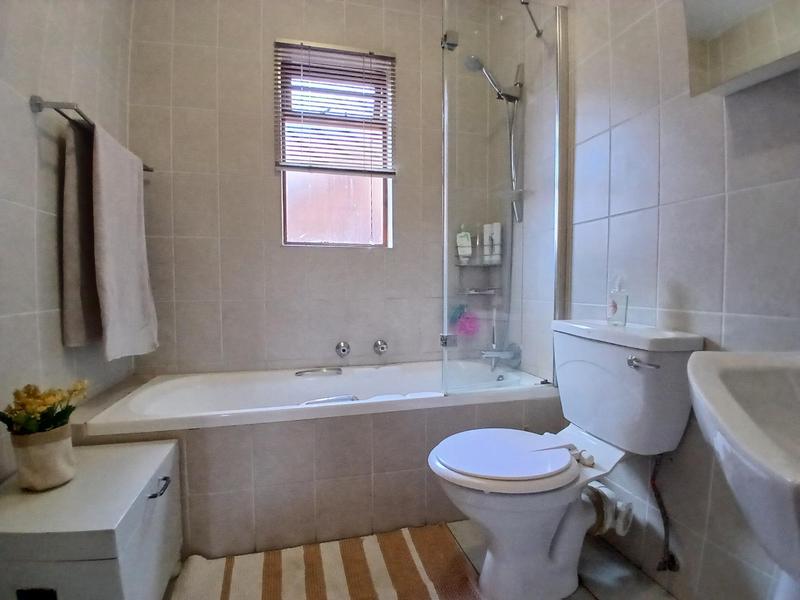 2 Bedroom Property for Sale in Bromhof Gauteng