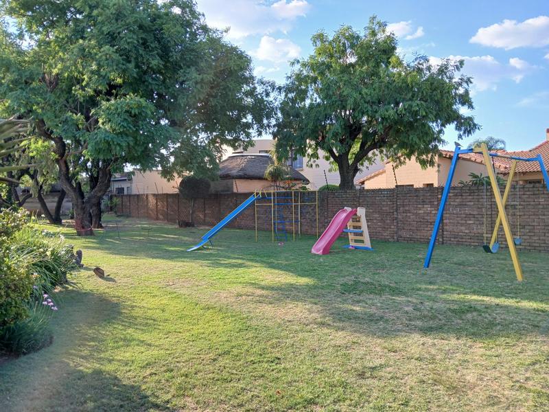 2 Bedroom Property for Sale in Bromhof Gauteng