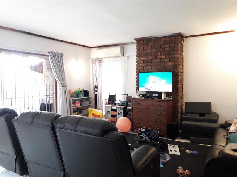5 Bedroom Property for Sale in Jukskei Park Gauteng
