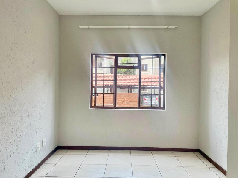 To Let 1 Bedroom Property for Rent in Paulshof Gauteng