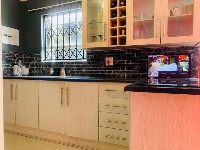 To Let 3 Bedroom Property for Rent in Fleurhof Gauteng