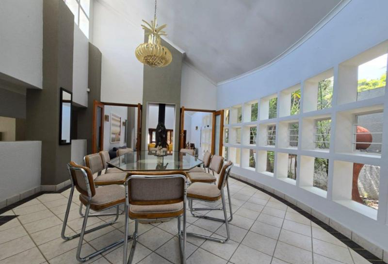 To Let 4 Bedroom Property for Rent in Waterkloof A H Gauteng