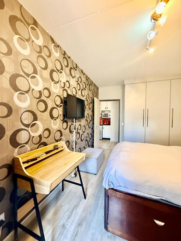 To Let 1 Bedroom Property for Rent in Sandown Gauteng