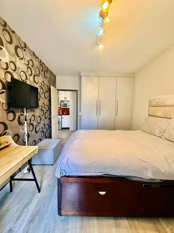 To Let 1 Bedroom Property for Rent in Sandown Gauteng