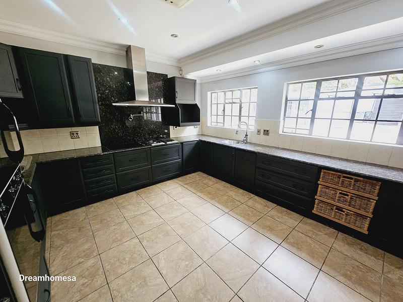To Let 5 Bedroom Property for Rent in Houghton Estate Gauteng