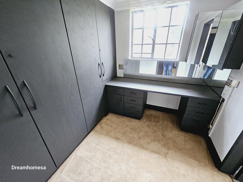 To Let 5 Bedroom Property for Rent in Houghton Estate Gauteng