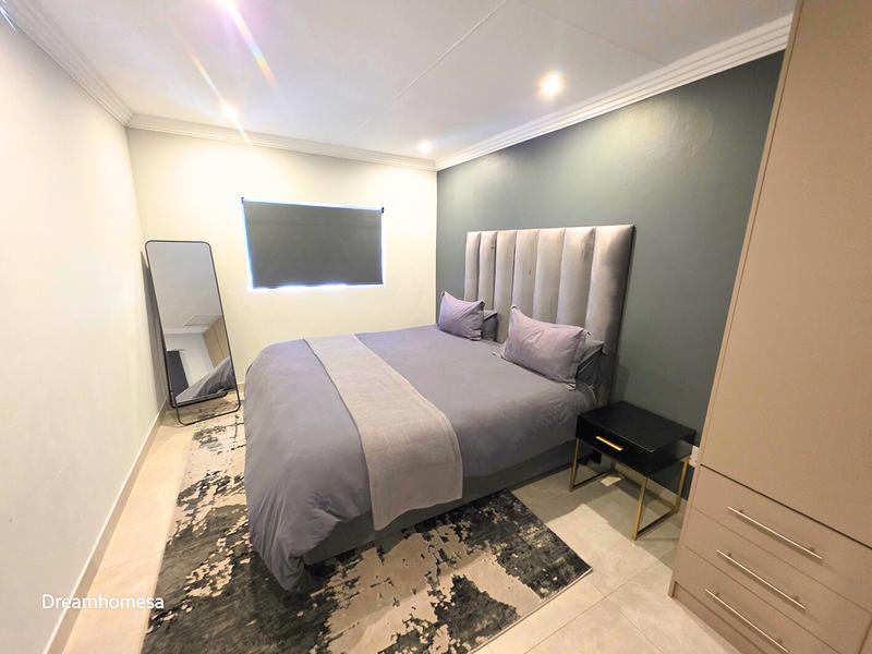 To Let 1 Bedroom Property for Rent in Houghton Estate Gauteng