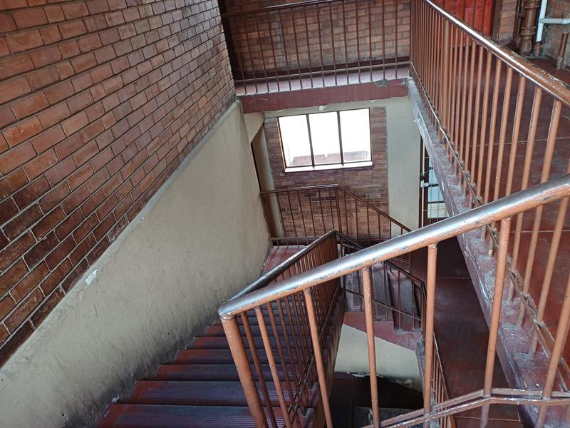 To Let 1 Bedroom Property for Rent in Gezina Gauteng