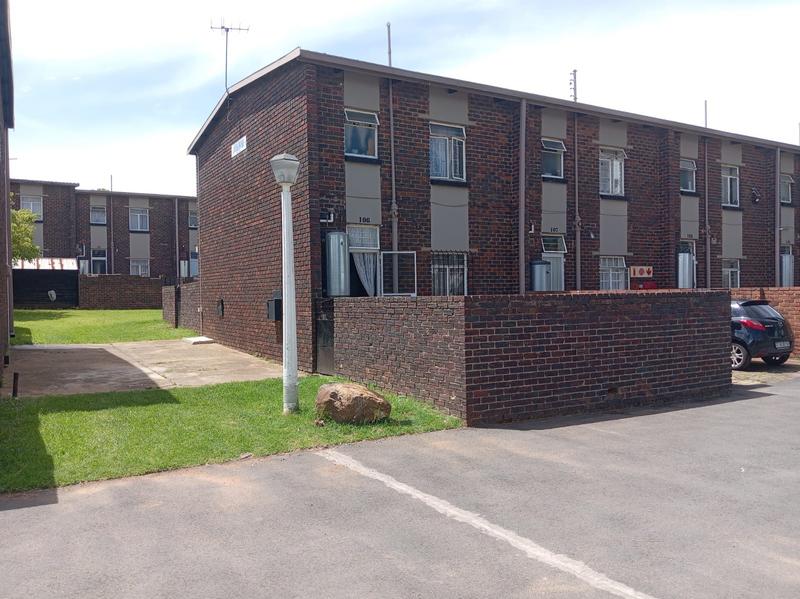 To Let 3 Bedroom Property for Rent in Groblerpark Gauteng