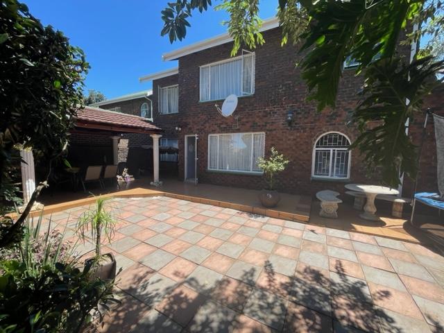 To Let 4 Bedroom Property for Rent in Birchleigh North Gauteng
