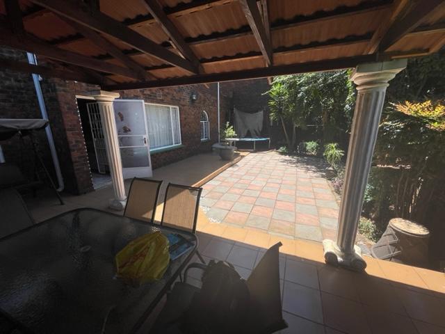 To Let 4 Bedroom Property for Rent in Birchleigh North Gauteng