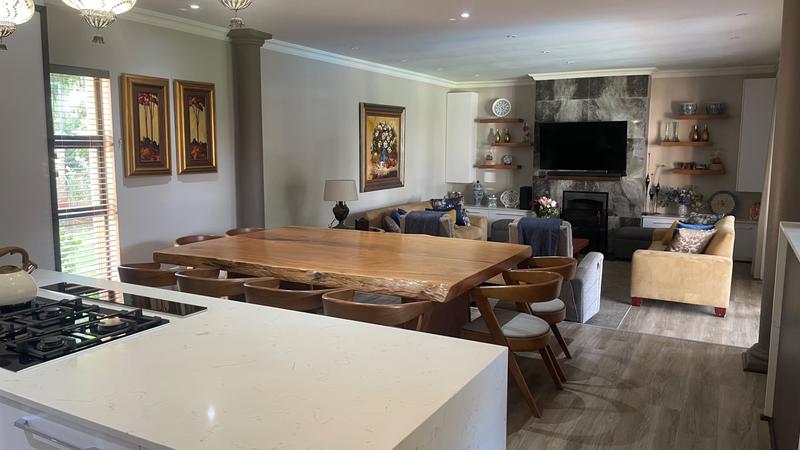 4 Bedroom Property for Sale in Eldoglen Gauteng