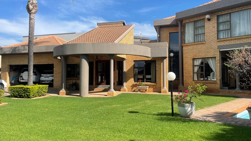 4 Bedroom Property for Sale in Eldoglen Gauteng