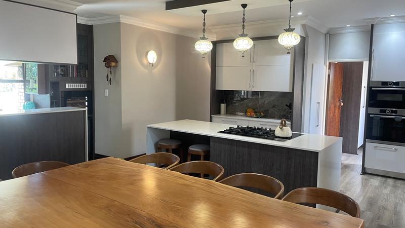 4 Bedroom Property for Sale in Eldoglen Gauteng