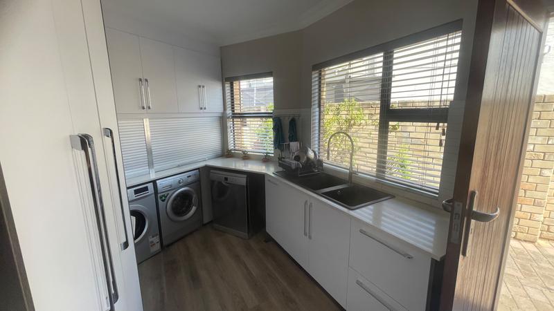 4 Bedroom Property for Sale in Eldoglen Gauteng